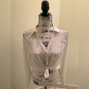 Lauren Conrad’s long sleeve blouse  lace on Shoulders & top back of  blouse